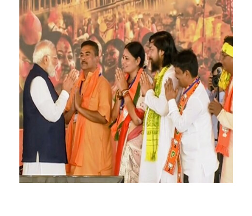 ममता के गढ़ में भाजपा का कब्जा, शुभेंदु अधिकारी ने ली मुख्यमंत्री पद की शपथ